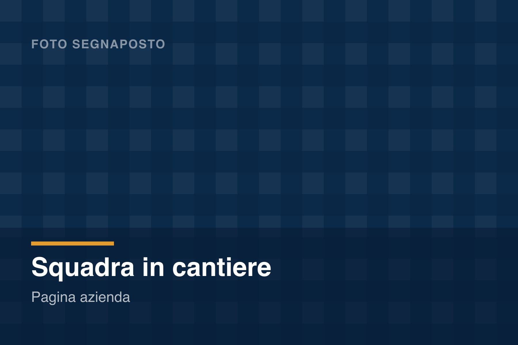 Cantiere MCL: posa di rivestimento a parete
