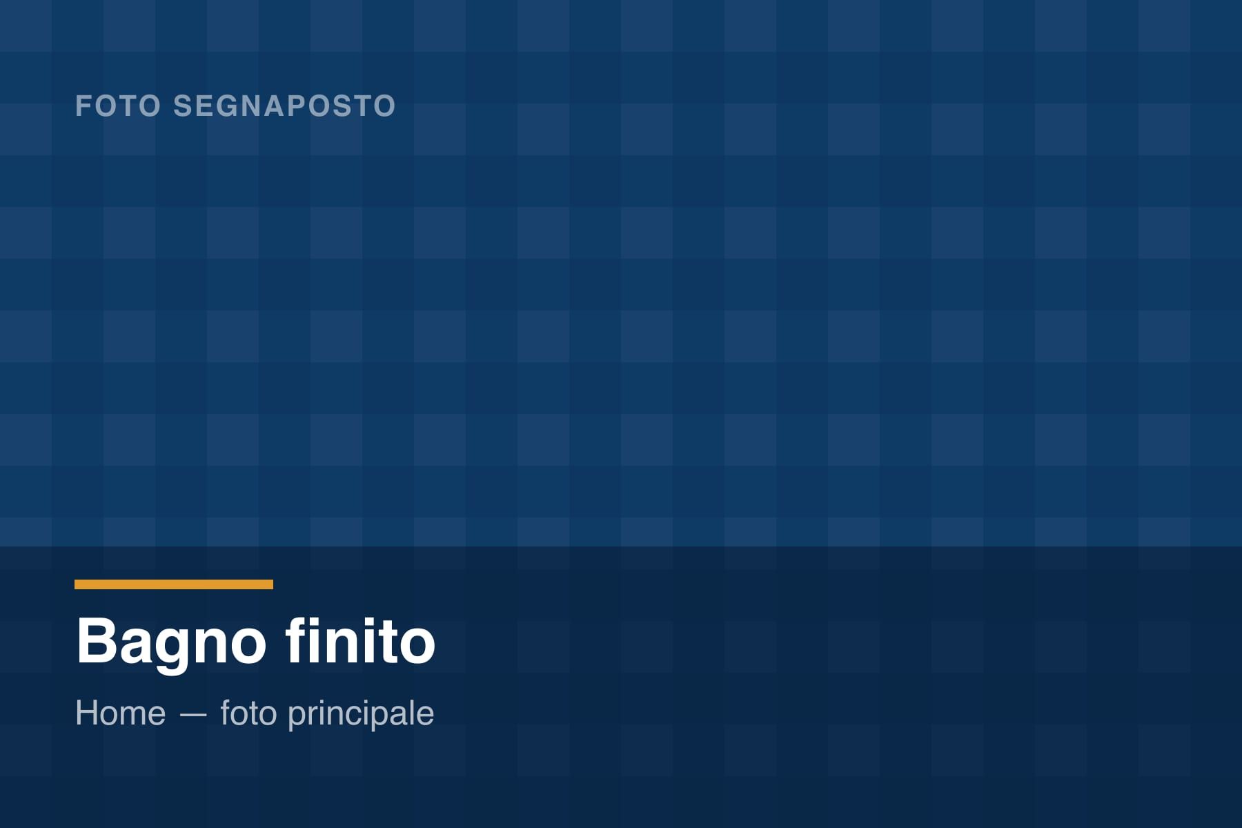 Bagno appena ristrutturato, rivestimento a parete e sanitari sospesi
